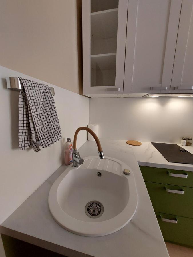 Cosy One Seperate Bedroom Apartment In City Center, Perfect For Family Trip. Riga Eksteriør billede
